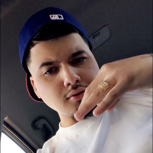 Meet your Posher, Adrian